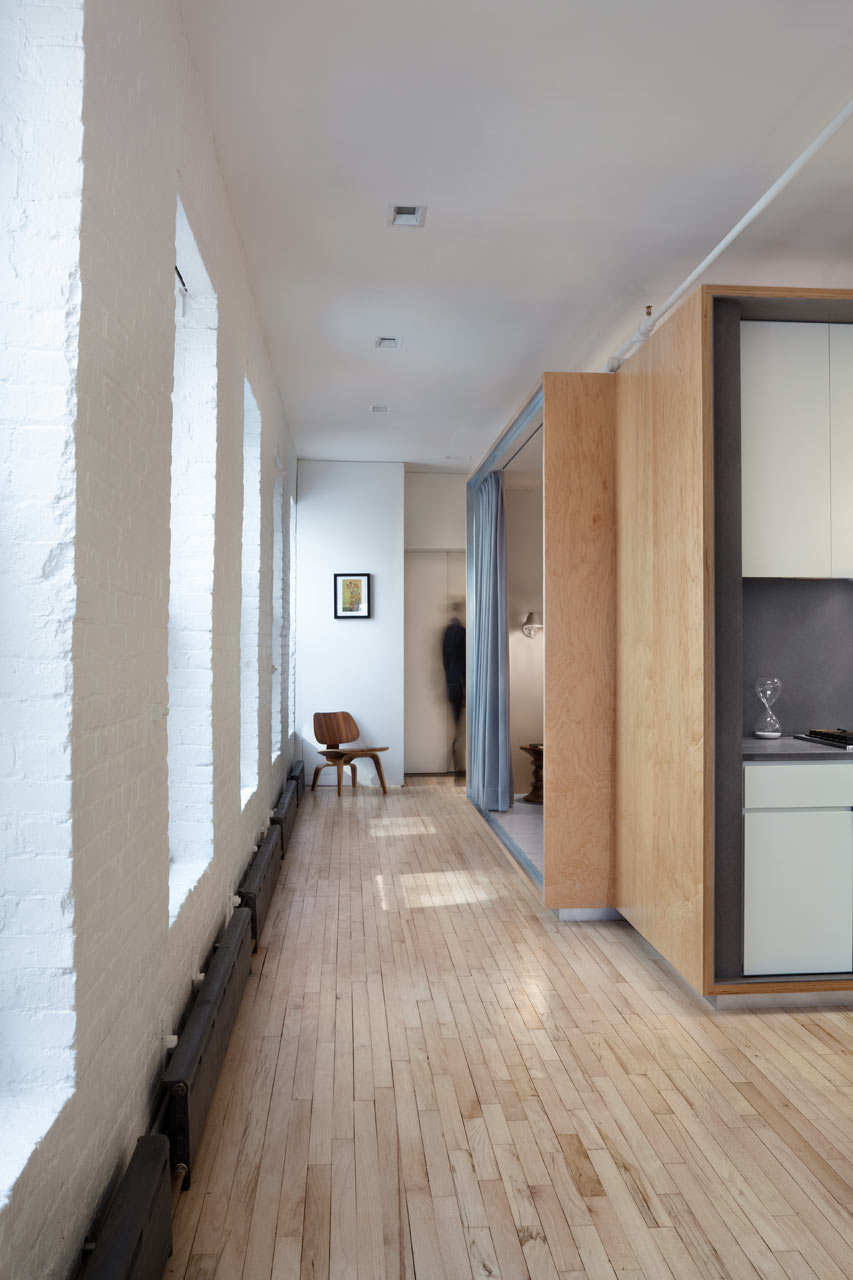 家居室内过道简约现代环保型实木地板装饰效果图