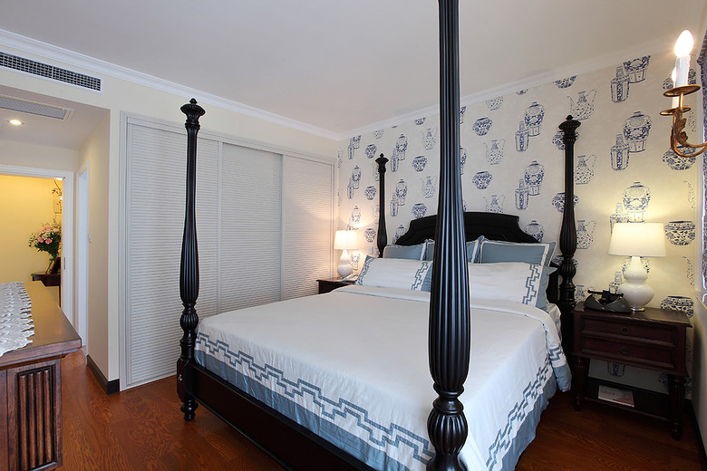 温馨时尚美式三居卧室装潢设计