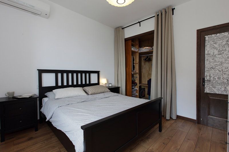 素色现代复古卧室窗帘隔断装饰图 - 效果图