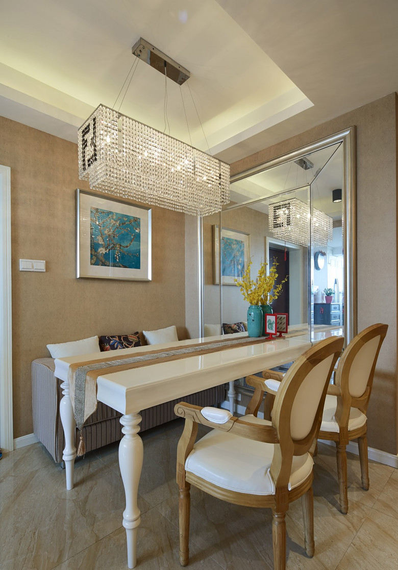 美式风格餐厅水晶吊灯装饰图 - 效果图