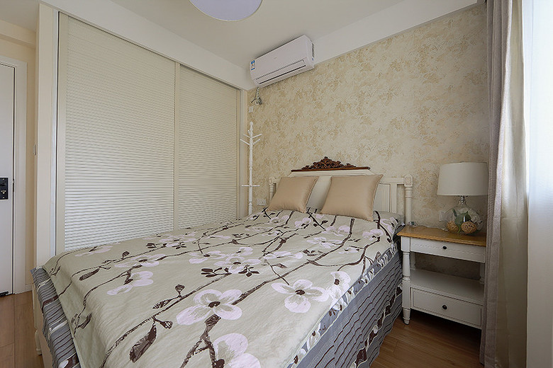 75平小户型卧室装修效果图