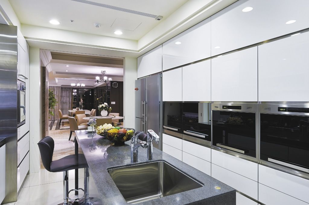 现代开放式厨房装修效果图