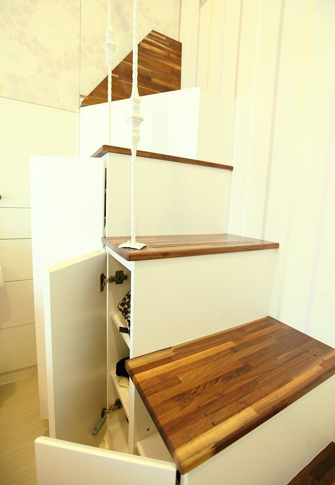 简约时尚现代创意楼梯下方鞋柜设计 - 效果图