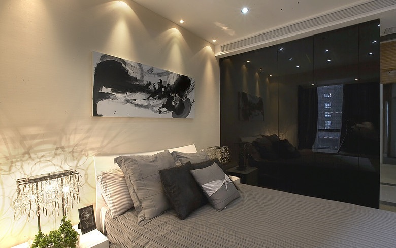 精美艺术现代风格卧室挂画装饰图