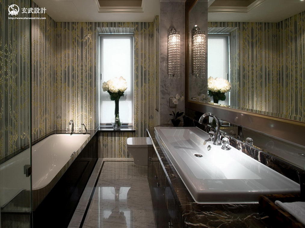 奢华欧式浴缸卫生间效果图