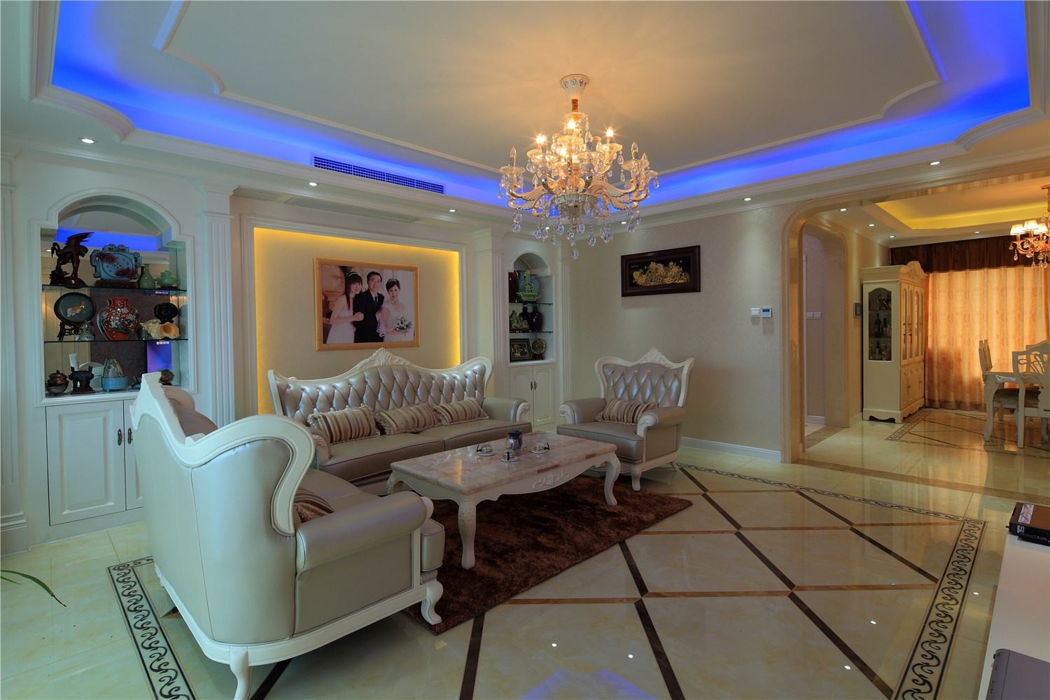 简欧风格三居室客厅吊顶设计案例图 - 效果图