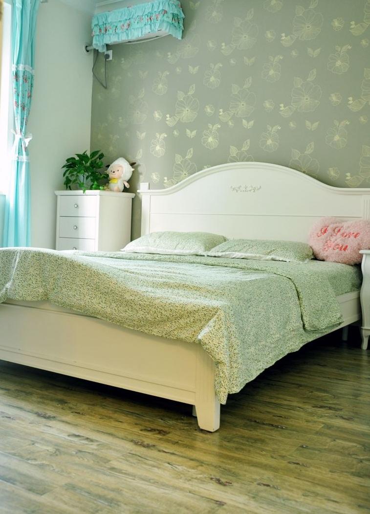 清爽小田园风卧室背景墙设计效果图