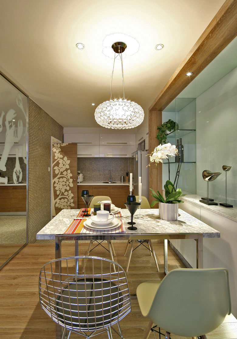 简约原木餐厅吊灯装饰图 - 效果图