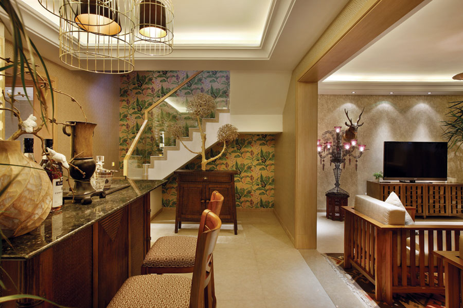 色彩斑斓东南亚风格复式楼梯背景墙装修图片 - 效果图