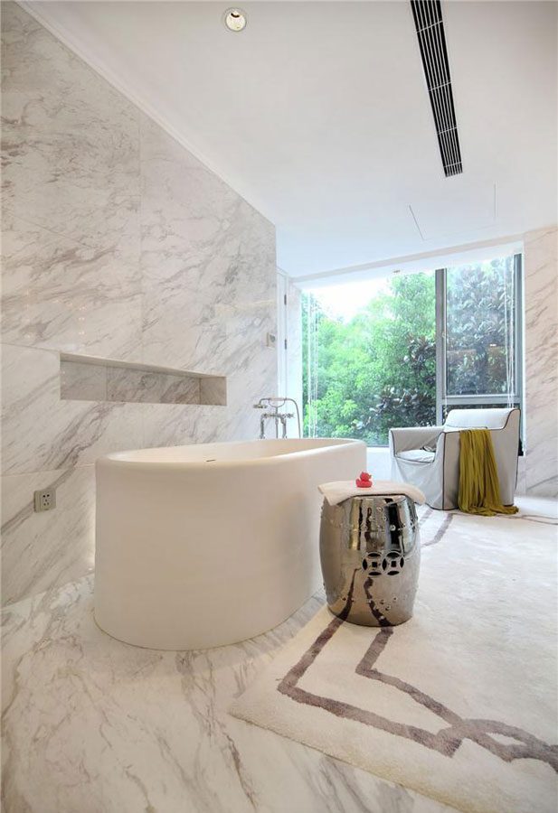 简约明亮雅士白瓷砖卫生间装潢效果图