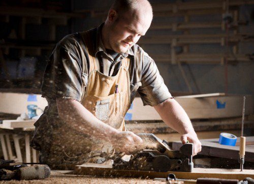 木工一天多少钱 怎样请木工划算 - 翻新攻略