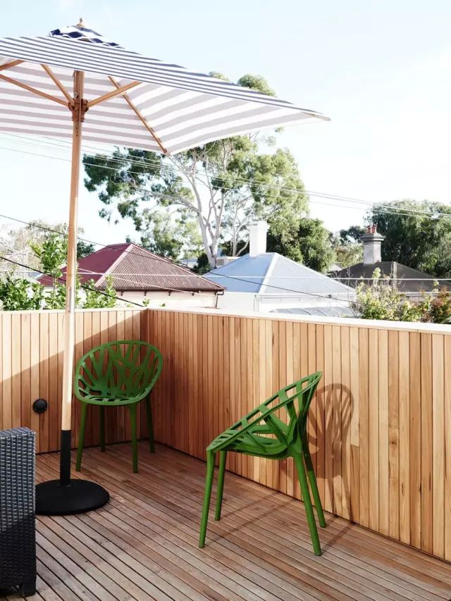 时尚简约原木阳台效果图