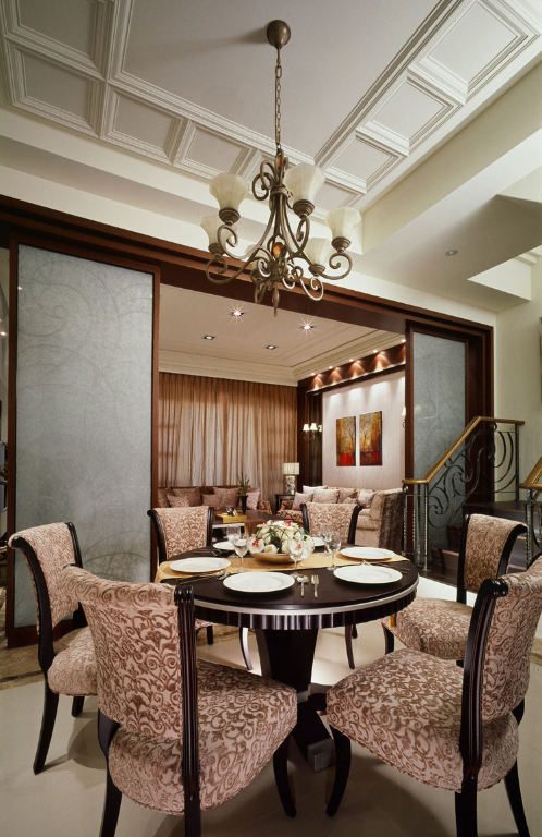 时尚家居餐厅美式吊灯装饰图 - 效果图