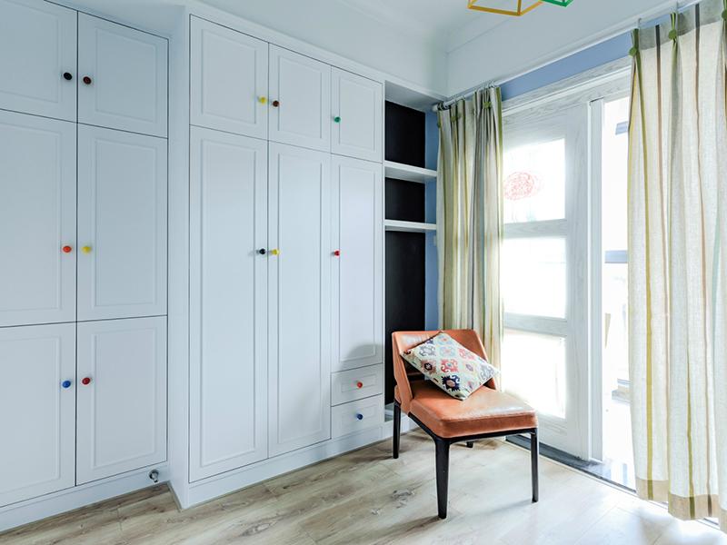 简约明亮北欧衣帽间 - 效果图