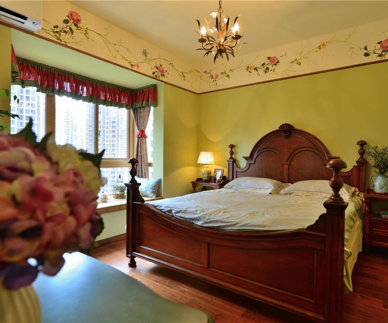 古典欧式田园复式卧室实木四柱床装饰效果图