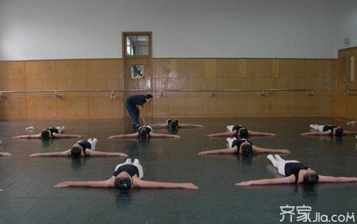 pvc舞蹈地板 舞蹈室的潮流建材 - 选购指南