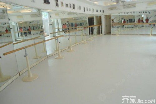 地板胶怎么铺 地板胶铺设注意事项 - 选购指南