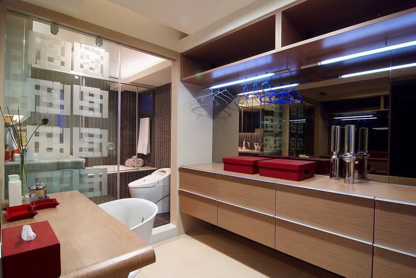 现代家居卫生间隔断效果图