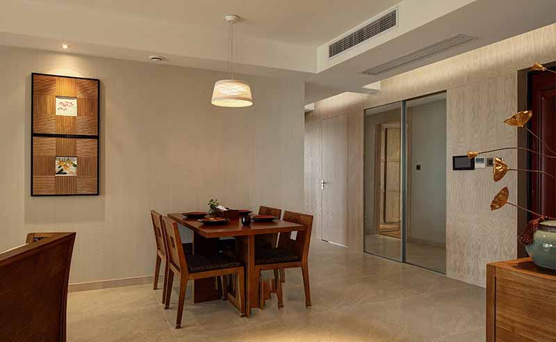 悠闲东南亚装修风格餐厅实木餐桌椅装饰图 - 效果图