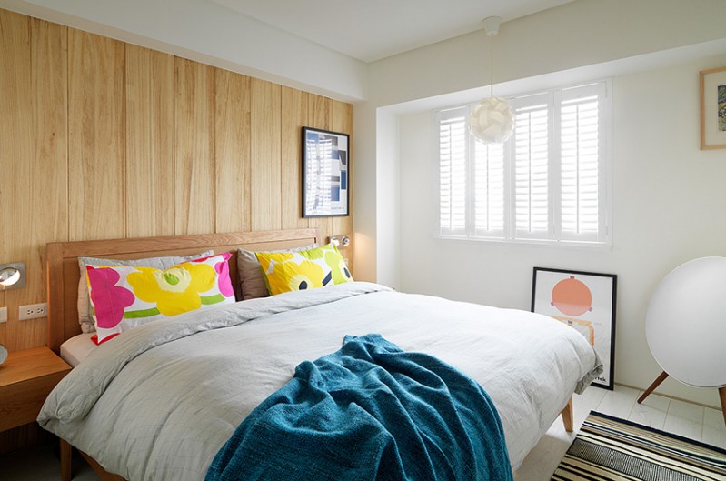 清新简约宜家卧室床头原木背景墙装饰效果图