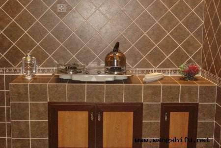 厨房铺贴什么瓷砖好 - 选购指南